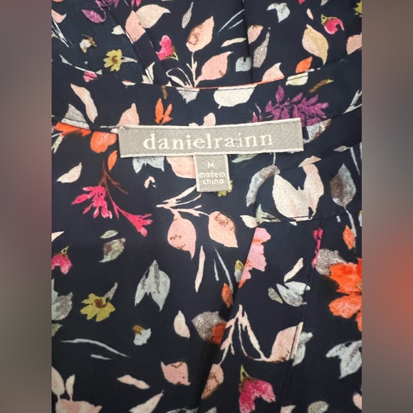 Daniel Rainn Koda Split v-Neck Blue floral Patterned Blouse medium - Picture 4 of 4